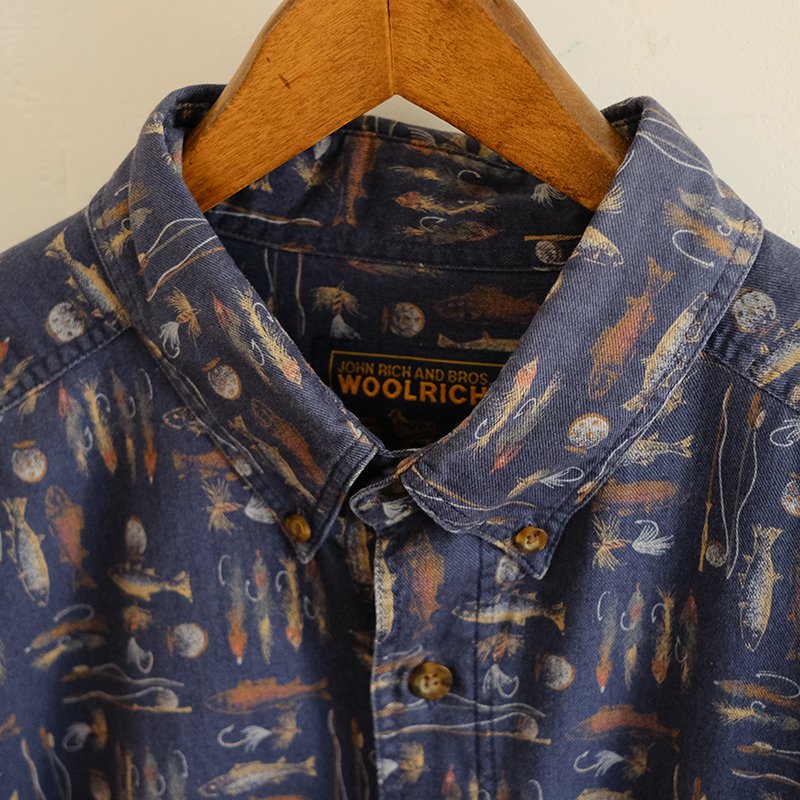 【WOOLRICH ウールリッチ】 ルアーフィッシングプリント総柄シャツ NAVY - in-and-out(インアンドアウト)