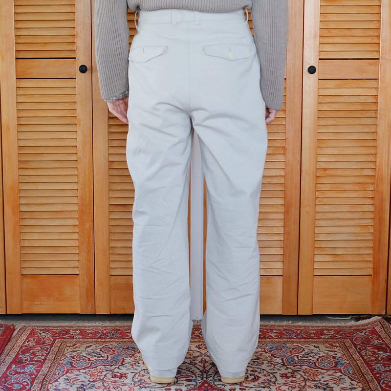 ULTERIOR アルテリア】WASHED BIZEN GABARDINE TUCKED PANTS FLAX - in