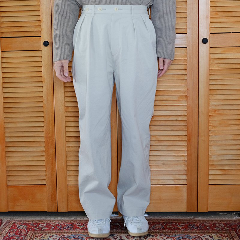 ULTERIOR アルテリア】WASHED BIZEN GABARDINE TUCKED PANTS FLAX - in