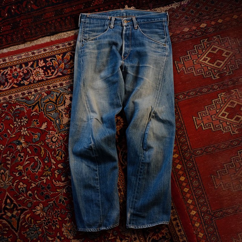 【Levis RED リーバイスレッド】1st standard - in-and-out(インアンドアウト)