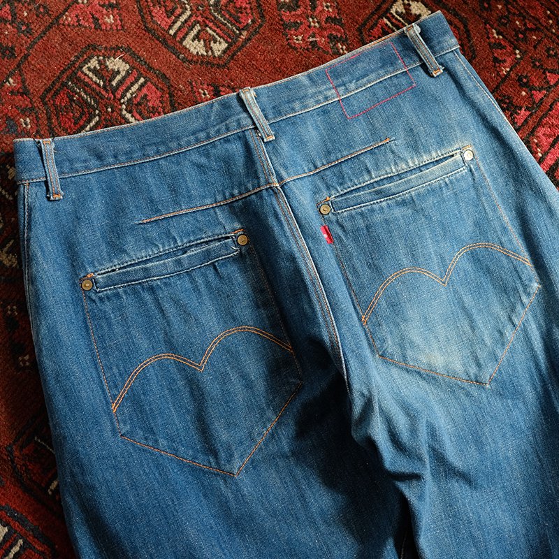 Levis RED リーバイスレッド】1st comfort pants INDIGO - in-and-out