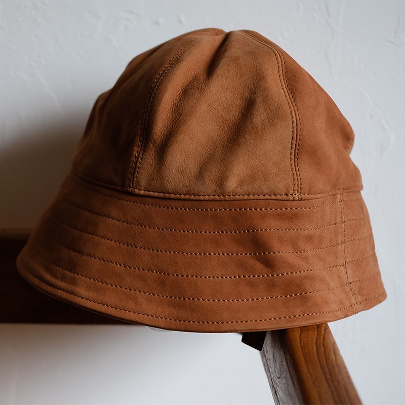 CCU シーシーユー】“SERPICO” MARINE HAT COW NUBUCK CAMEL - in-and