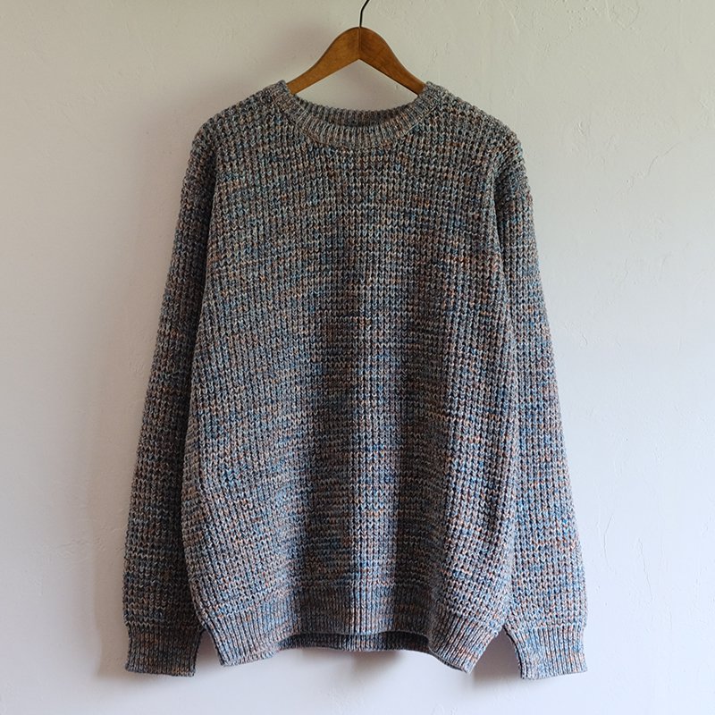 【bukht ブフト】CRAZY COLOR WAFFLE CREW SWEATER BLUE - in-and-out(インアンドアウト)