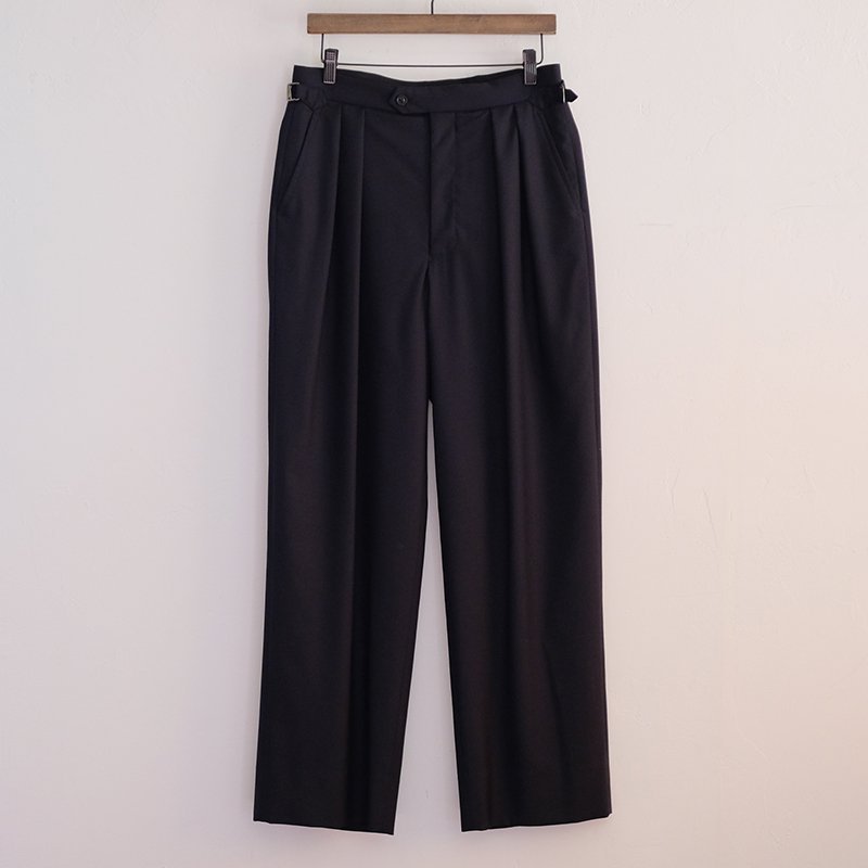 ULTERIOR アルテリア】SUPER FINE WOOL TOROPICAL TUCKED TROUSERS ...