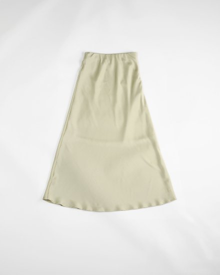 Back satin drape skirt/Green tea