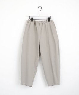 【VU】cropped pants -FINX COTTON- (CHALK)<img class='new_mark_img2' src='https://img.shop-pro.jp/img/new/icons5.gif' style='border:none;display:inline;margin:0px;padding:0px;width:auto;' />