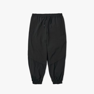 <img class='new_mark_img1' src='https://img.shop-pro.jp/img/new/icons5.gif' style='border:none;display:inline;margin:0px;padding:0px;width:auto;' />UNTRACETROPICAL 2W STRETCH HUNTING TRACK PANTS (BLACK)