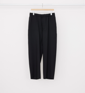 <img class='new_mark_img1' src='https://img.shop-pro.jp/img/new/icons5.gif' style='border:none;display:inline;margin:0px;padding:0px;width:auto;' />markaCOCOON WIDE EASY PANTS -TUMBLED WOOL TROPICAL- (BLACK)