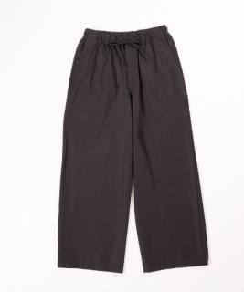 <img class='new_mark_img1' src='https://img.shop-pro.jp/img/new/icons5.gif' style='border:none;display:inline;margin:0px;padding:0px;width:auto;' />markaADJUSTABLE HEM EASY WIDE PANTS -ORGANIC COTTON SILK HIGH COUNT TYPEWRITER- (BLACK)