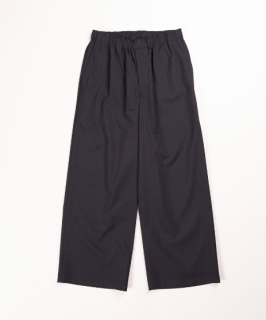 <img class='new_mark_img1' src='https://img.shop-pro.jp/img/new/icons5.gif' style='border:none;display:inline;margin:0px;padding:0px;width:auto;' />markaWIDE LEG EASY PANTS -2/72 WASHER WOOL TROPICAL- (CHAMBRAY BLACK)