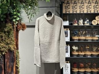 <img class='new_mark_img1' src='https://img.shop-pro.jp/img/new/icons5.gif' style='border:none;display:inline;margin:0px;padding:0px;width:auto;' />CASEY CASEYPANNOCCHIA JUMPER -WOOLY 2- (LIGHT GREY)