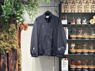 <img class='new_mark_img1' src='https://img.shop-pro.jp/img/new/icons5.gif' style='border:none;display:inline;margin:0px;padding:0px;width:auto;' />markaPUFFED TRAINING JACKET -PARTEX 3-LAYER NYLON RIPSTOP- (BLACK)