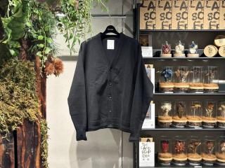 <img class='new_mark_img1' src='https://img.shop-pro.jp/img/new/icons5.gif' style='border:none;display:inline;margin:0px;padding:0px;width:auto;' />D+E+KRELAXING SWKNIT CARDIGAN (BLACK)