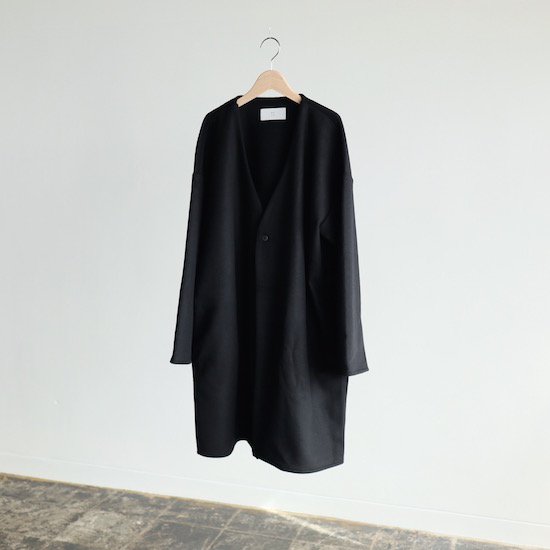 MUYA . Livery Coat . black