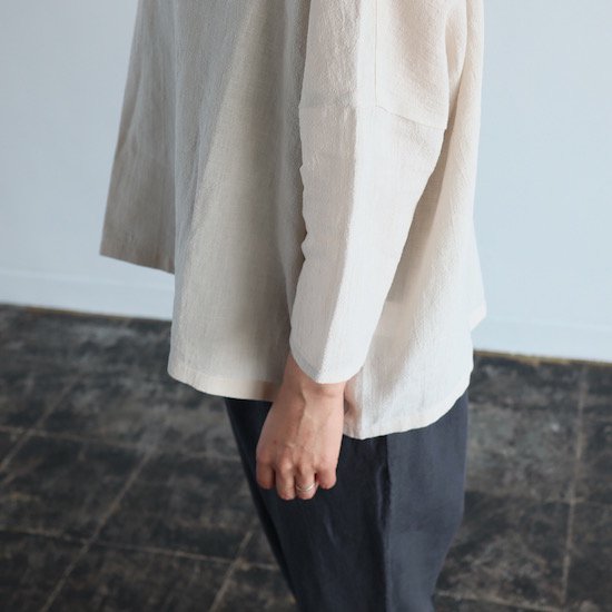 evam eva（エヴァムエヴァ）. Cotton Linen Pullover . antique white｜糸デンワ