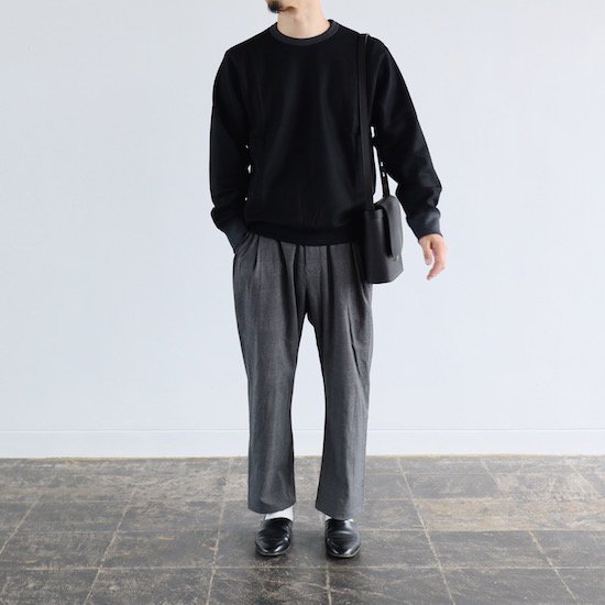 K ITO . Press Wool Smooth Pullover . black × charcoal