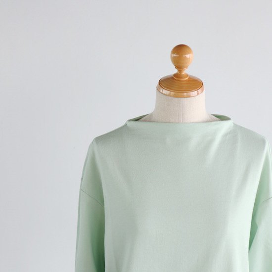 atelier naruse . cotton high-neck cut&sewn L/S . mint green