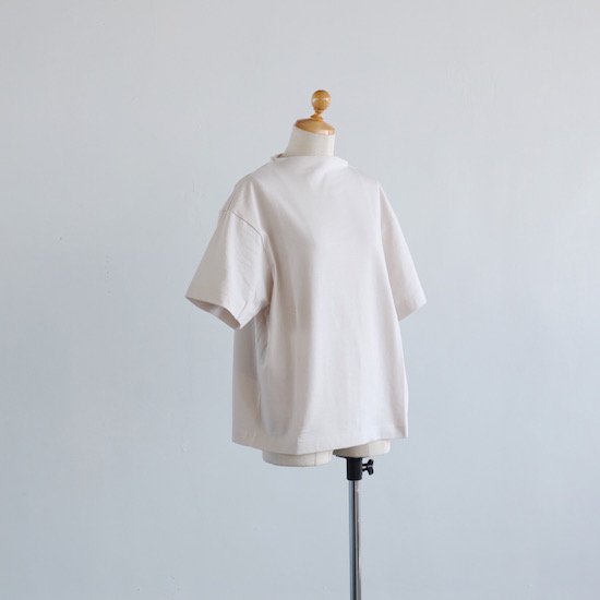 atelier naruse . cotton high-neck cut&sewn S/S . lead white