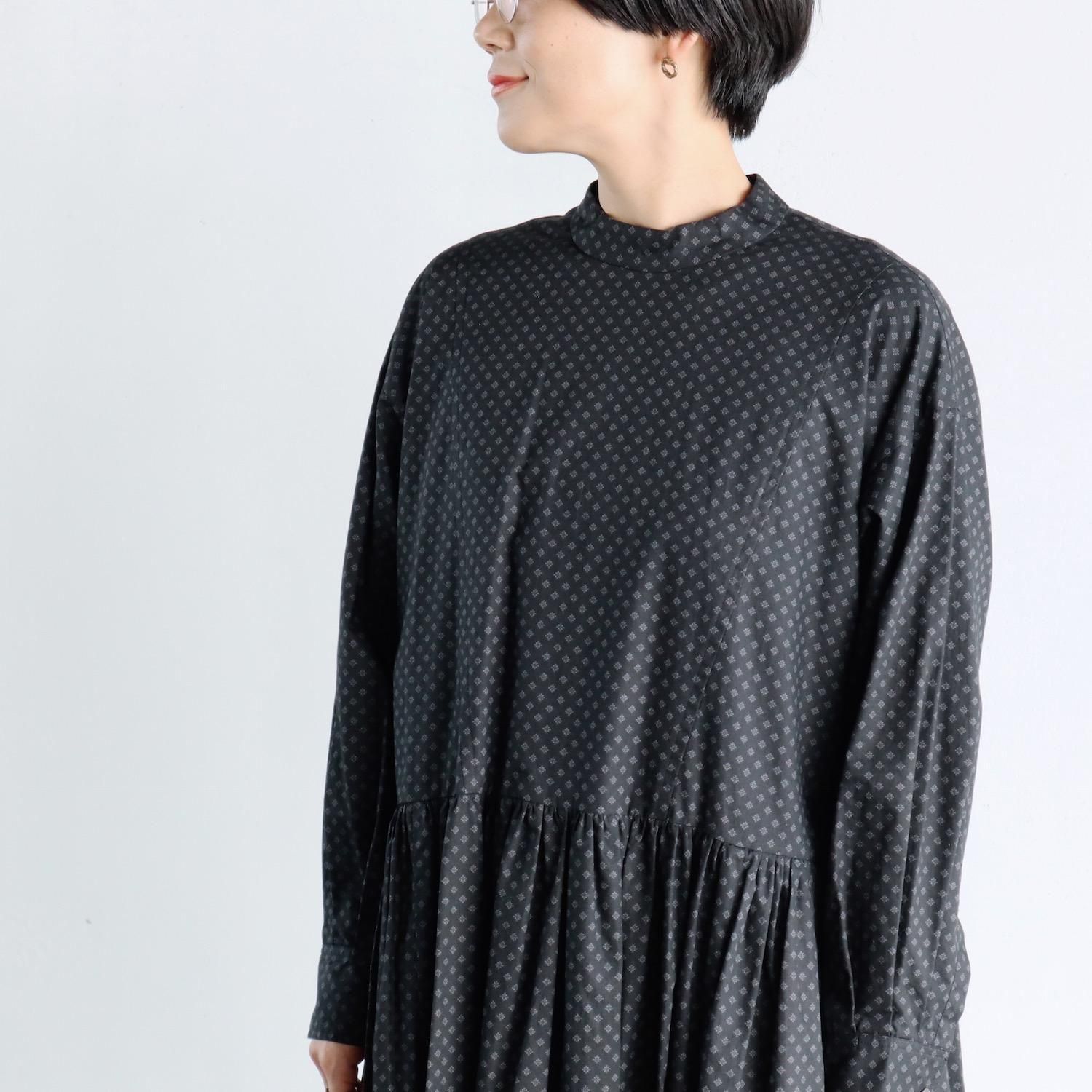 the last flower of the afternoon Ǥ Stand Collar Shirt Dress BLACKGREY