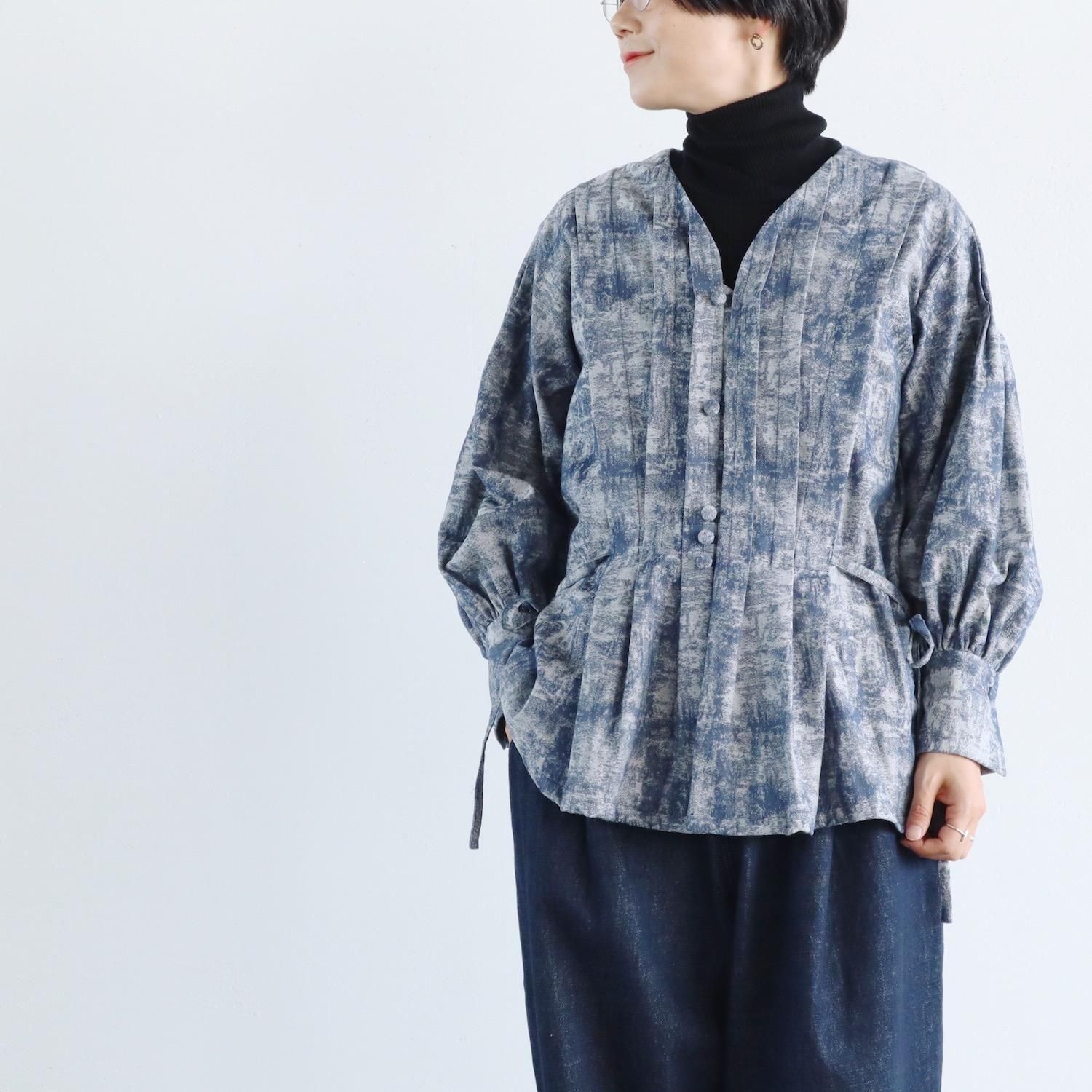 the last flower of the afternoon  Tucked Blouse BLUE