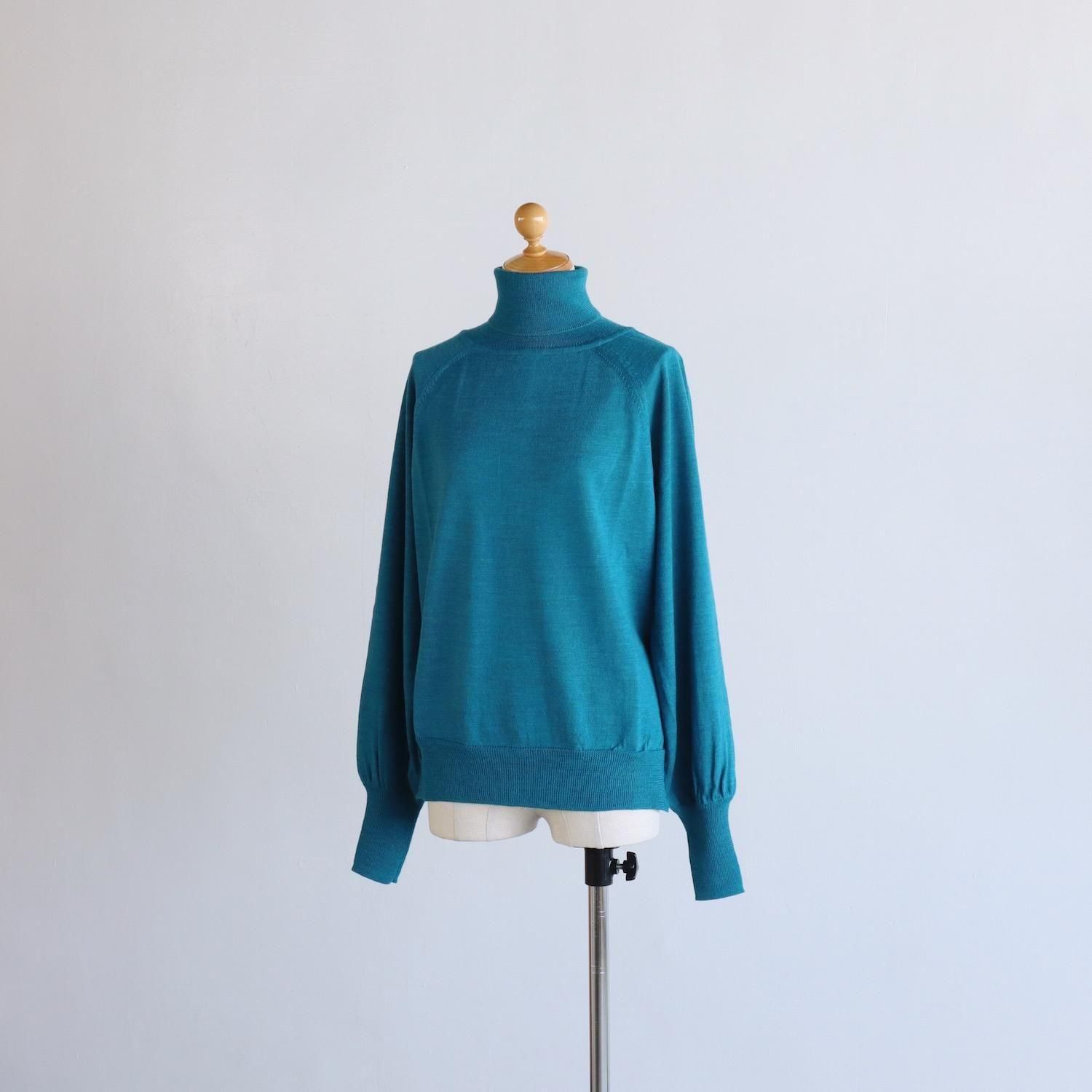 atelier naruse Wool Turtle Neck Knit AQUA BLUE