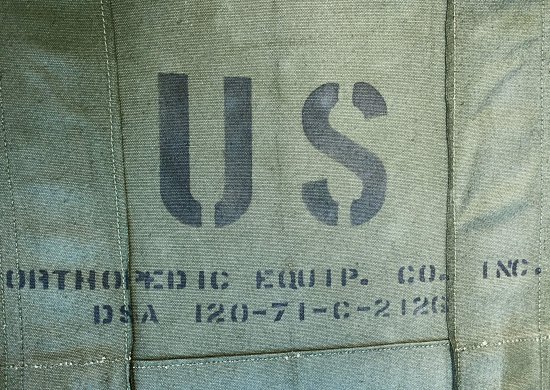 米軍 OG 救護タンカ ベトナム戦争 1971年 折り畳み担架 木製軸＆キャンバスコットン布 未使用希少品 - garageogawa