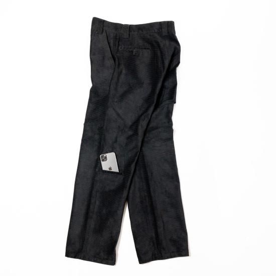 <img class='new_mark_img1' src='https://img.shop-pro.jp/img/new/icons25.gif' style='border:none;display:inline;margin:0px;padding:0px;width:auto;' />RUTHLESS CORDUROY PANTS[BK]