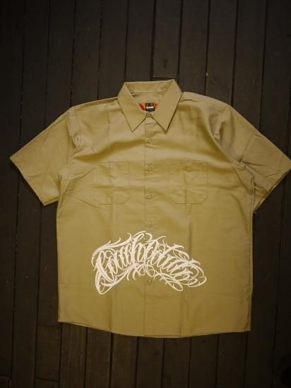 <img class='new_mark_img1' src='https://img.shop-pro.jp/img/new/icons50.gif' style='border:none;display:inline;margin:0px;padding:0px;width:auto;' />COUCH POTATO S/S Shirt[KHAKI]