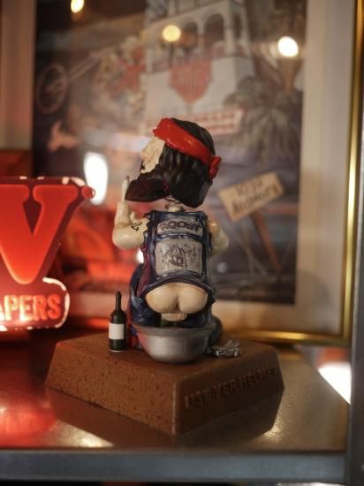 <img class='new_mark_img1' src='https://img.shop-pro.jp/img/new/icons64.gif' style='border:none;display:inline;margin:0px;padding:0px;width:auto;' />-BUZZARDS- BOBBLE HEAD #01 『USE YER HELMET』