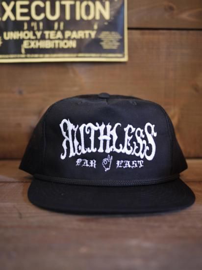 <img class='new_mark_img1' src='https://img.shop-pro.jp/img/new/icons14.gif' style='border:none;display:inline;margin:0px;padding:0px;width:auto;' />R-Plaque Snap back cap[BLACK]