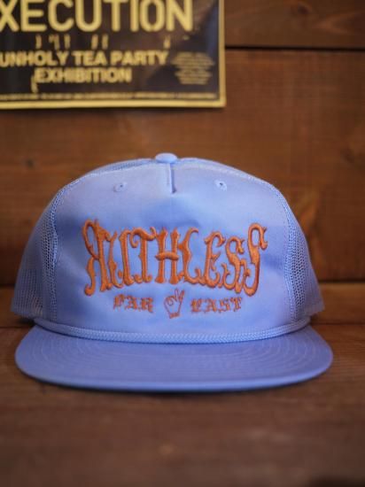 <img class='new_mark_img1' src='https://img.shop-pro.jp/img/new/icons14.gif' style='border:none;display:inline;margin:0px;padding:0px;width:auto;' />R-Plaque Snap back cap[SAX]