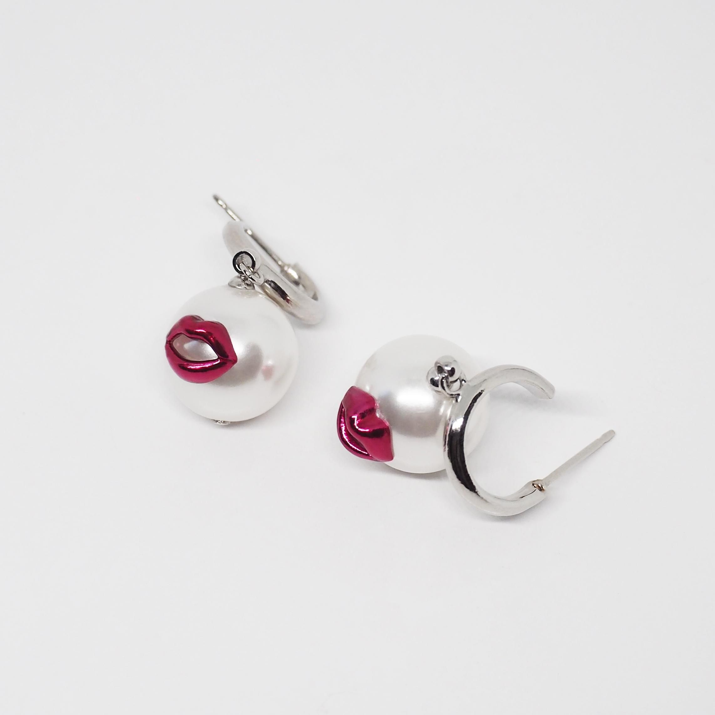 リップとヒョウのピアス PRINCESS KISS EARRING (RED) | CHOCO BY KYOKO