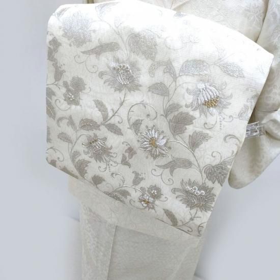 本金箔と東欧花飾更紗文帯(新品) 最高級手刺繍袋帯「金通し 扇面に四季の花」 | すべての商品