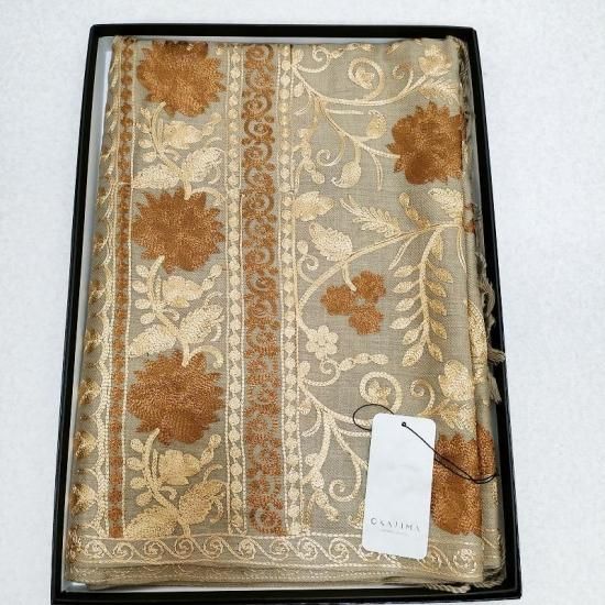 ショール 岡重 OKAJIMA 刺繍 大判 和洋兼用 wool カラーが選べる「木欄色」 フォーマル 訪問着 御仕立上り 和服 着物コーディネート 袋帯 紬 訪問着 きもの お茶席着物 着物初心者 リサイクル着物 小紋 一昌 セレクトきもの一昌 大人の着物 藤林徳扇 婚礼着物 ブライダル  道中着 留袖 サイクル着物 綺麗な着物  名古屋帯 友禅 色無地