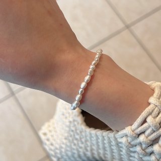 Pearl bracelet