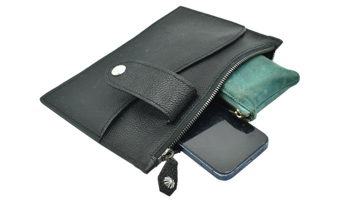 BELAKE 革小物・雑貨 ANNONAY black leather pouch/Clutch bag (アノネイ ブラックレザー ポーチ/クラッチバッグ)詳細2