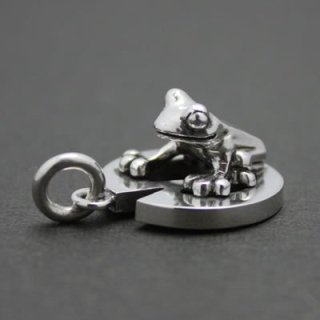 FROG PENDANT ʥ