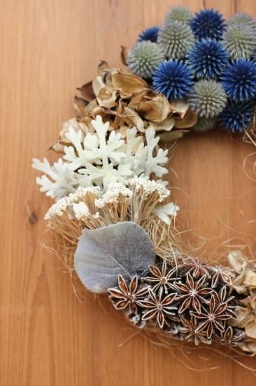 ciel de nuit～ルリタマアザミとスターアニスのリース - loiseau-bleu