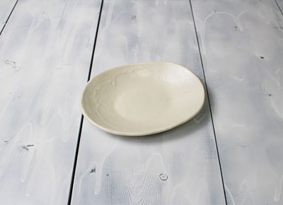 「ナッツ型取り皿Aパンプレート（小）（白マット調）」/料理の取り皿