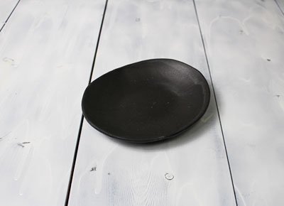 「ナッツ型取り皿Aパンプレート（小）（スミ・黒色マット調）」/料理の取り皿