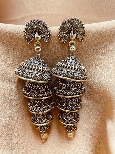 ꡼Ǥ롪ꥨ󥿥ǥ  ԡå ԥOriental design earrings peacock motif 