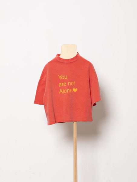 folk made フォークメイド　ひとりじゃないTシャツ peace dye print-T / red