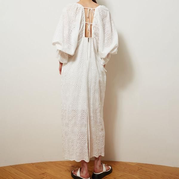 <img class='new_mark_img1' src='https://img.shop-pro.jp/img/new/icons24.gif' style='border:none;display:inline;margin:0px;padding:0px;width:auto;' />��30%OFF��VENIT �����˥å�  COTTON LACE EMBROIDERY DRESS ���åȥ�ɽ��ɥ쥹