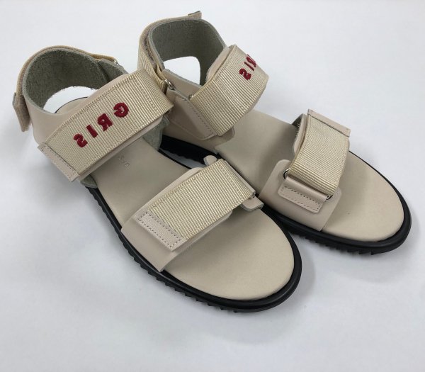 <img class='new_mark_img1' src='https://img.shop-pro.jp/img/new/icons21.gif' style='border:none;display:inline;margin:0px;padding:0px;width:auto;' />GRIS  Leather Waterproof Sandal (SAND) 22cm~25cm