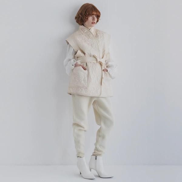<img class='new_mark_img1' src='https://img.shop-pro.jp/img/new/icons11.gif' style='border:none;display:inline;margin:0px;padding:0px;width:auto;' />VENIT ˥åȡREVERSIBLE QUILTING EMBROIDERY VEST (White/POETIC)