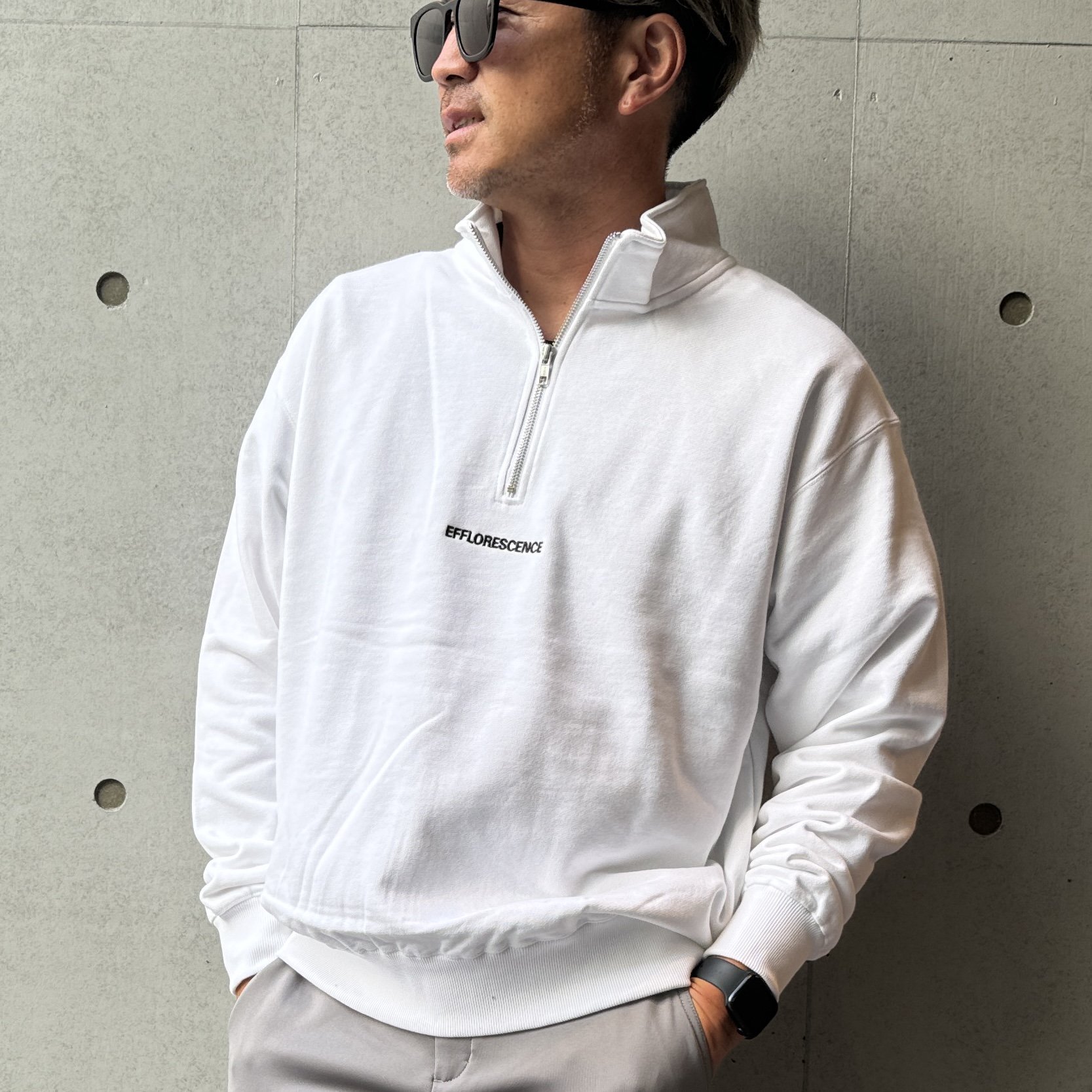 <img class='new_mark_img1' src='https://img.shop-pro.jp/img/new/icons1.gif' style='border:none;display:inline;margin:0px;padding:0px;width:auto;' />EFFLORESCENCEHALF ZIP SWEATSHIRT