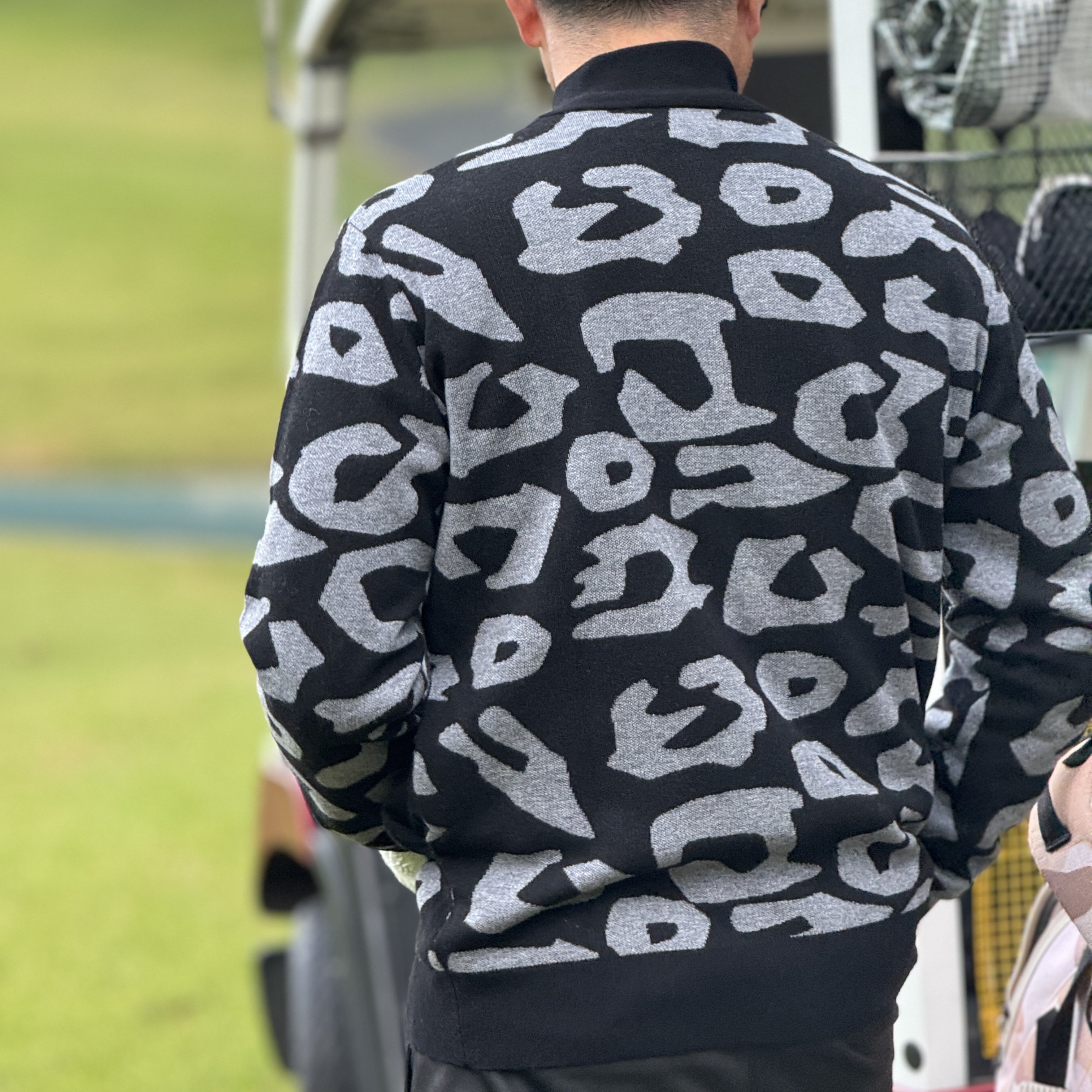 <img class='new_mark_img1' src='https://img.shop-pro.jp/img/new/icons1.gif' style='border:none;display:inline;margin:0px;padding:0px;width:auto;' />EFFLORESCENCEKNIT ZIP JACKET "LEOPARD"