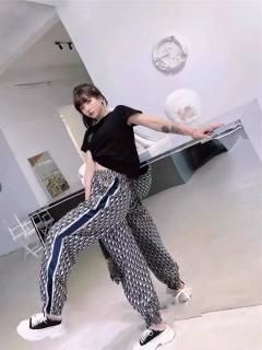  ѥ