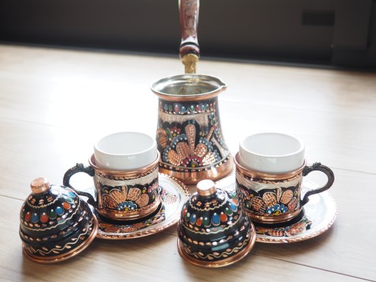 お洒落なトルココーヒーカップとトルココーヒーポットのセット（銅装飾