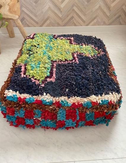 【本日限定値下】猫のプフ-ボシャルウィットプフ-No.8 本日限定値下】猫のプフ-ボシャルウィットプフ-No.8